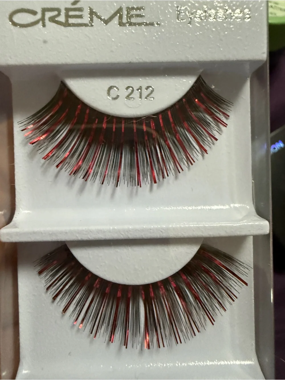 Crème C212 False Eyelashes with Red Accent Strands